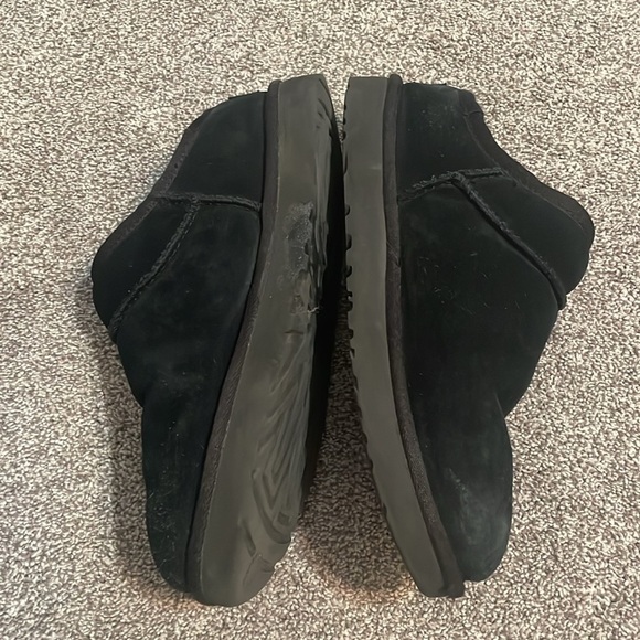 Ugg Classic Shearling Suede Slipper - Picture 11 of 11